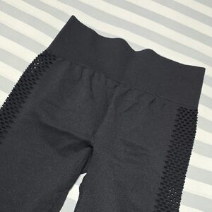 SCRUNCH BUTT Black Leggings with Mesh Detail